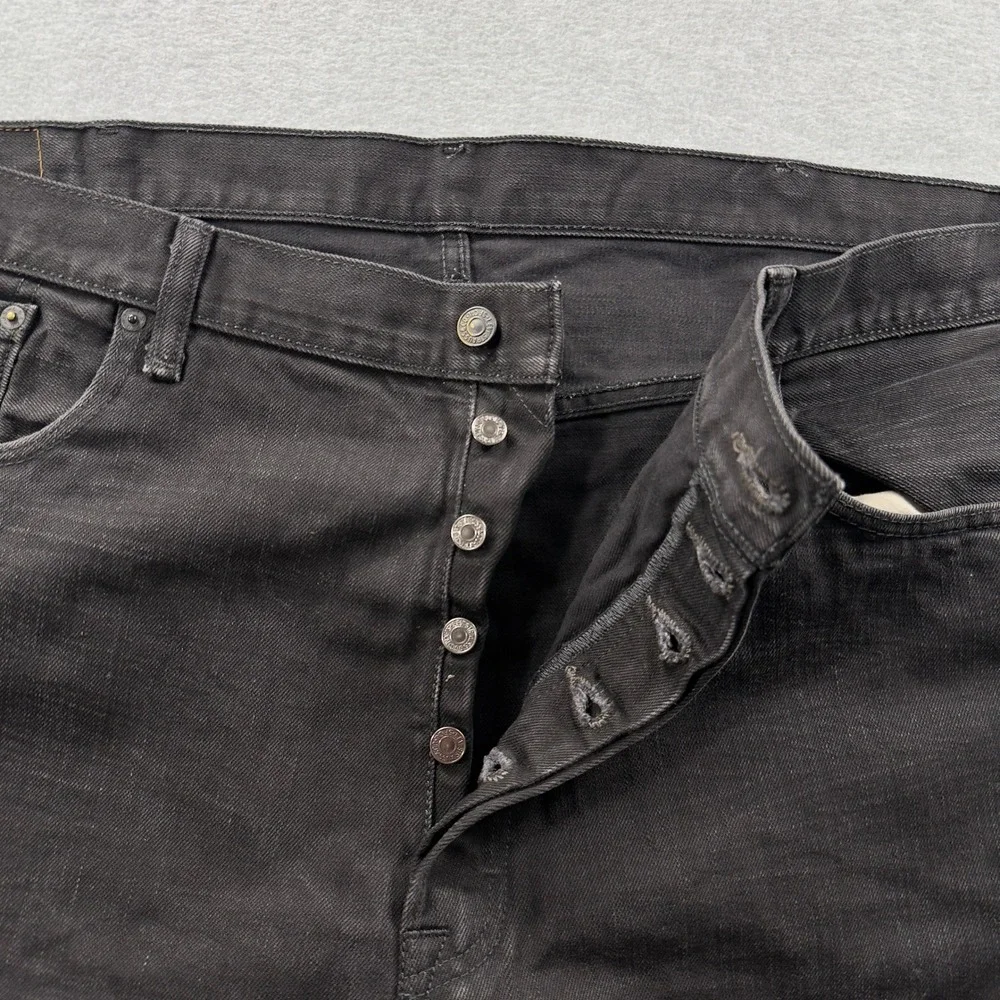 Levi's 501 Original Fit Jeans Mens 44x32 Black Straight Leg Button Fly Denim